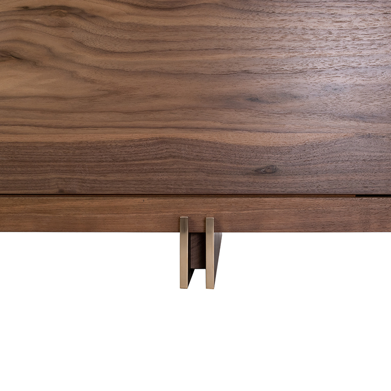 Prodigieux Credenza